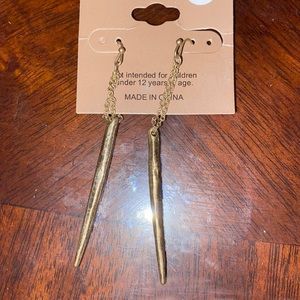 Gold dangle earrings!!!